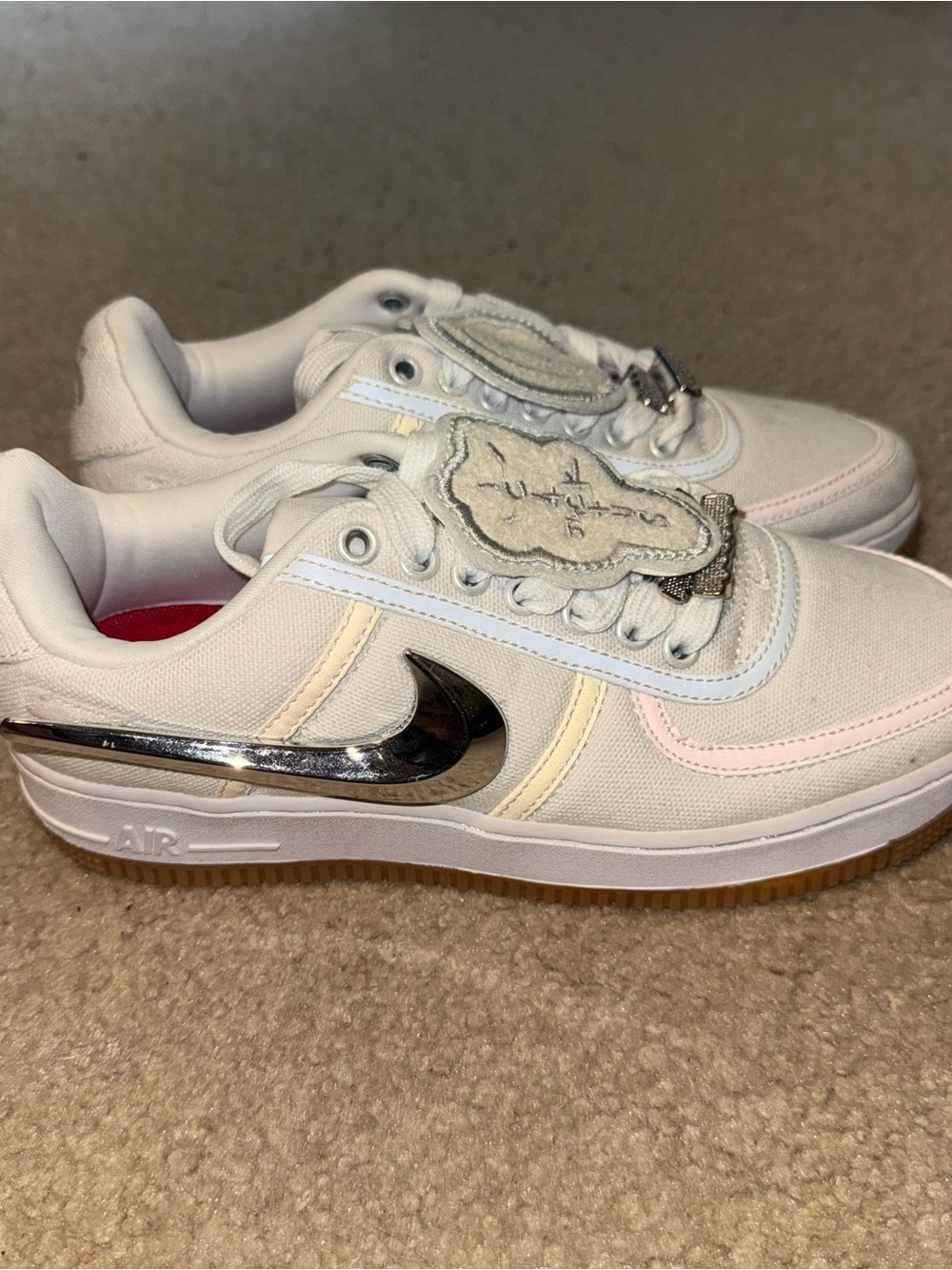 Sneakers - Picture 2 of 7